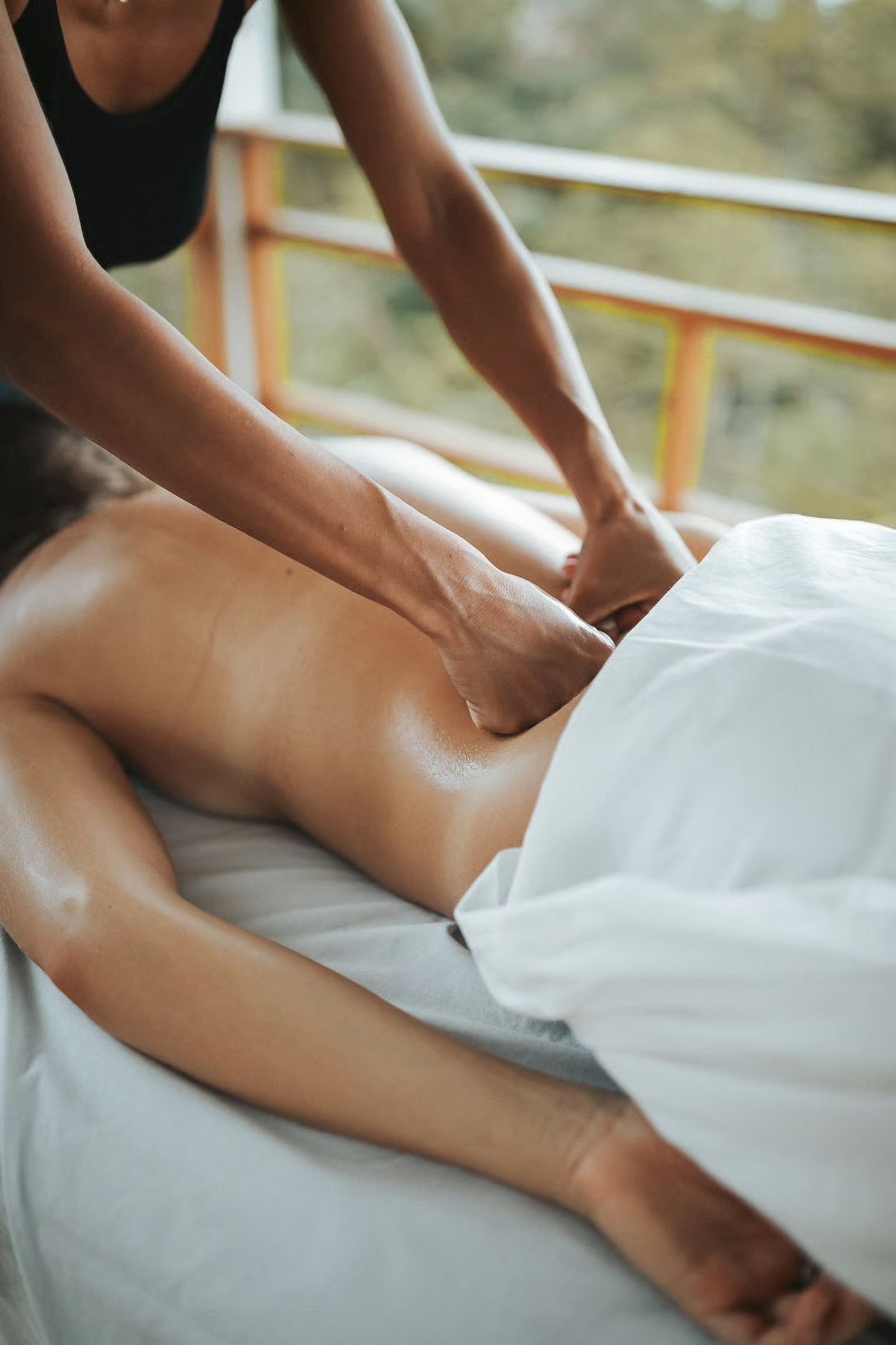 Therapeutic massage in and near La Fortuna — 60 minutes